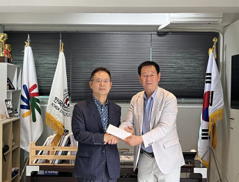 예박종합건설(주) 이형구 대표이사 후원금 전달