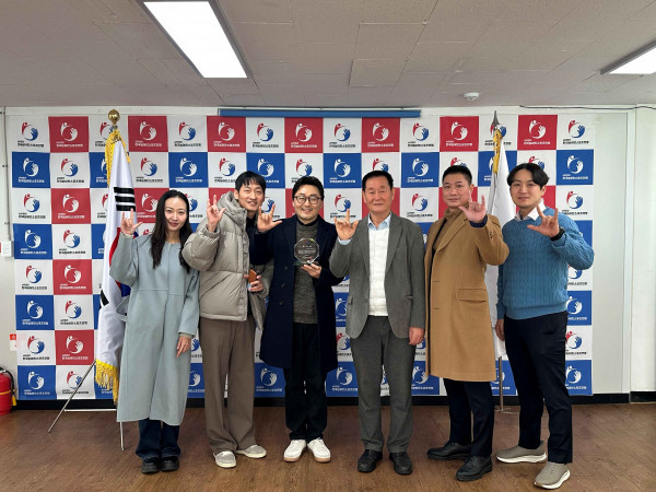 (사진) (사)한국농아인스포츠연맹, 2025 도쿄 데플림픽 후원 유한킴벌리 감사패 전달식_20260114(최종).jpg